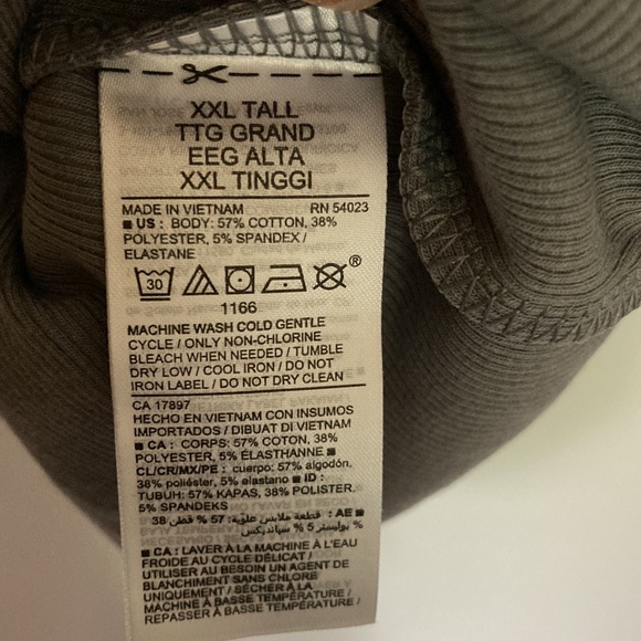 Old Navy | Tall Slim Fit Ribbed Tank - Picture 3 of 4